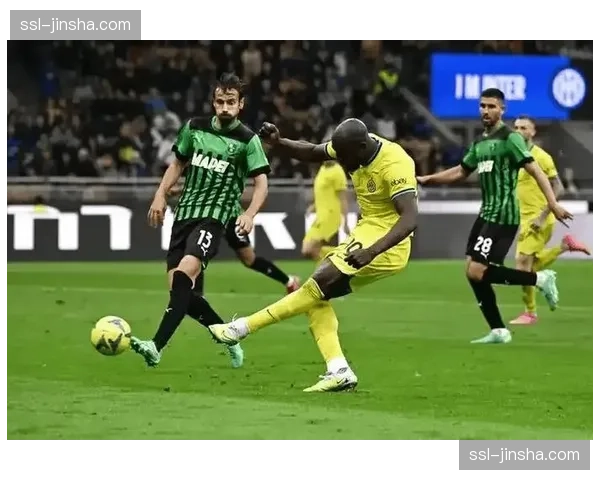 评论:面对密集赛程,意甲中游球队在欧战与联赛间的取舍难题 评论:面对密集赛程,意甲中游球队在欧战与联赛间的取舍难题